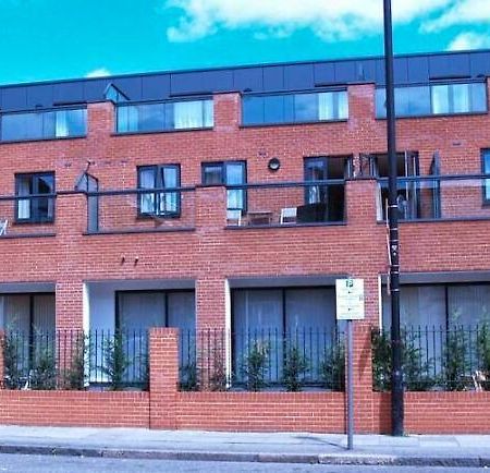 クロンプトン コート アパートメント ロンドン エクステリア 写真